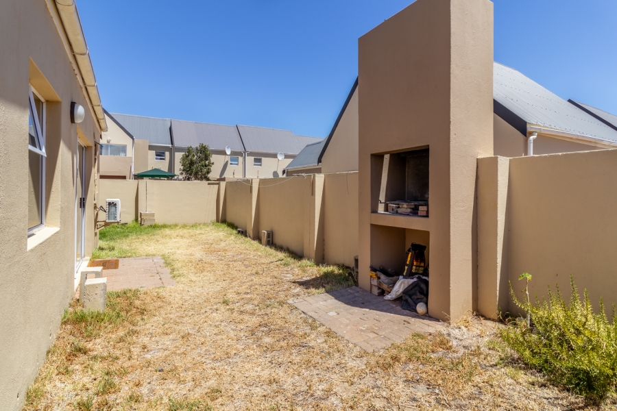 3 Bedroom Property for Sale in Whispering Pines Western Cape